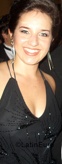 Date this pretty Brazil girl Carolina from SAO PAULO B3905