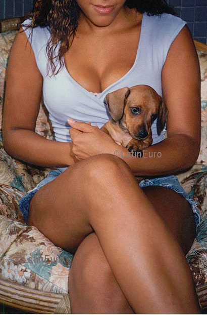 Date this athletic Brazil girl Katia from RIO DE JANEIRO B3983