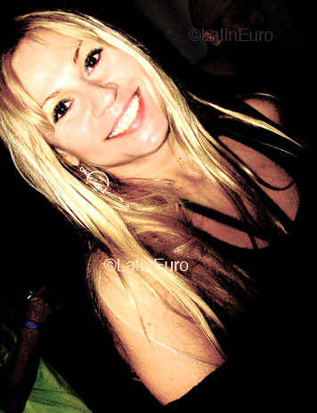 Date this athletic Brazil girl Bianca from SAO PAULO B4011
