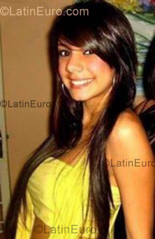 Date this tall Brazil girl Kamila from Cuiaba B407