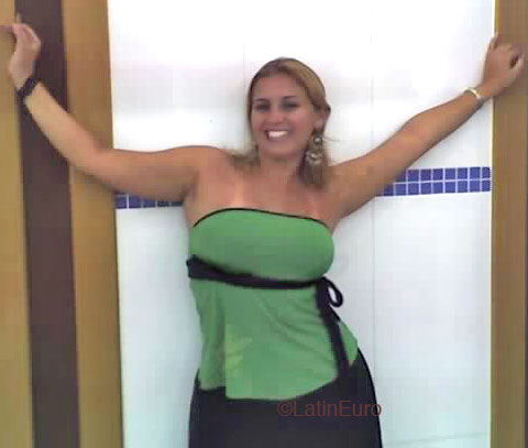 Date this georgeous Brazil girl Pricila from ATIBAIA B4106