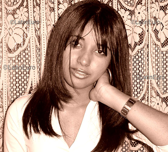 Date this georgeous Brazil girl Francislene from CUIABA B4117