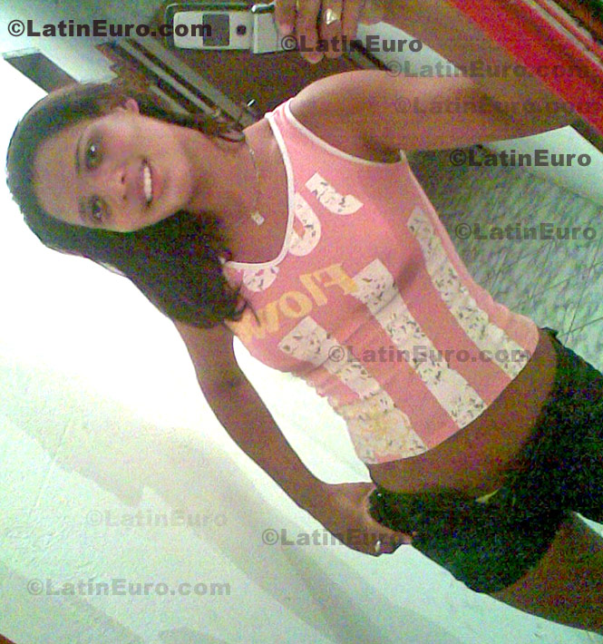 Date this voluptuous Brazil girl Suerli from Serra B416