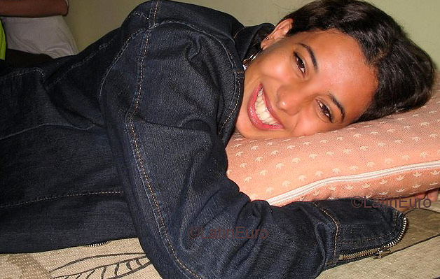 Date this fun Brazil girl Ana from PELOTAS B4181