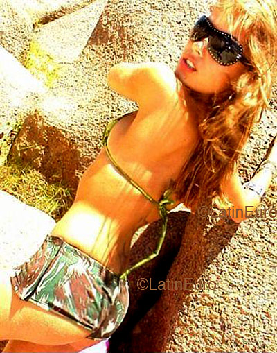 Date this gorgeous Brazil girl Sabrina from SANTA MARIA DE JETIBA B4196