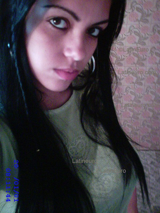 Date this happy Brazil girl Anna from MARINGA B4216