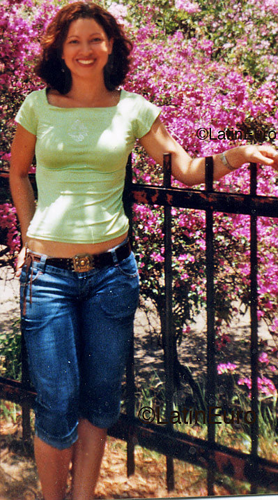 Date this nice looking Brazil girl Maria from BAURU B4231