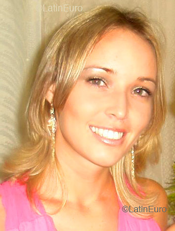 Date this exotic Brazil girl Lorraine from CALDAS B4245