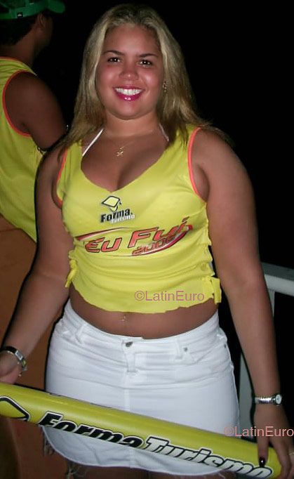 Date this sultry Brazil girl Lorena from RIO DE JANEIRO B4409