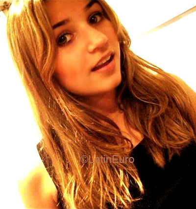 Date this attractive Brazil girl Ellhem from  B4487