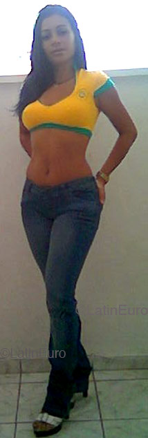 Date this exotic Brazil girl Fabiene from RIO DE JANEIRO B4523