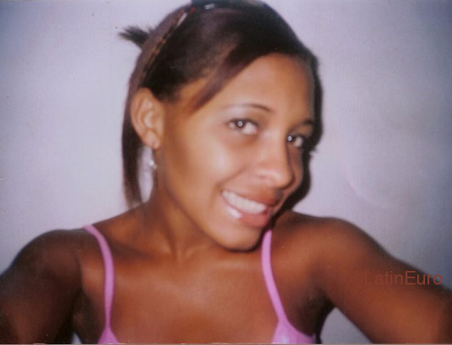 Date this hot Brazil girl Edlene from CASTELO B4527