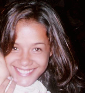 Date this fun Brazil girl Alessandra from RIO DE JANEIRO B4573