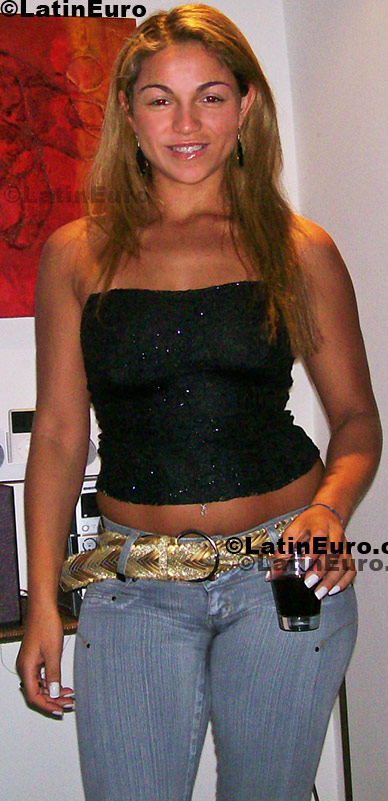 Date this attractive Brazil girl Daniele from Juiz de Fora B462