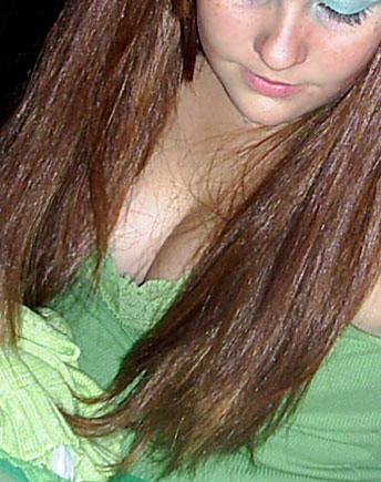 Date this sultry Brazil girl Marianne from RIO DE JANEIRO B4736