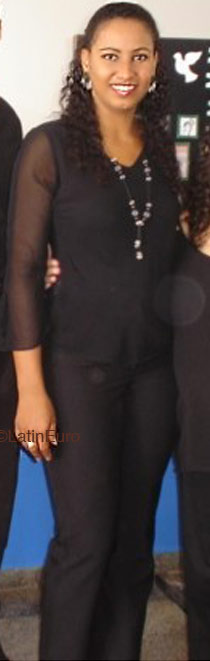 Date this attractive Brazil girl Sidina from BRASILIA B4782