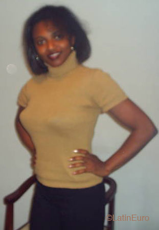 Date this gorgeous Brazil girl Lucia from Diadema B1592