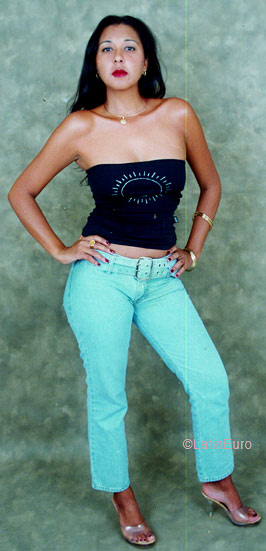 Date this sultry Brazil girl Patricia from GOIANIA B4894