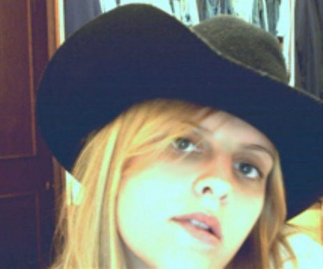 Date this athletic Brazil girl Gabriela from SAO PAULO B4928