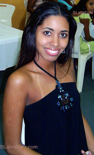Date this hard body Brazil girl Ticiany from RIO DE JANEIRO B4981