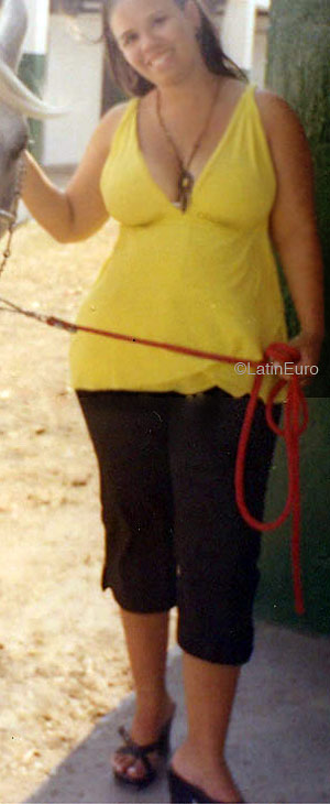 Date this gorgeous Brazil girl Viviane from FEIRA DE SANTANA B5086