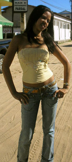 Date this young Brazil girl Luana from ITAMARAJU B5148