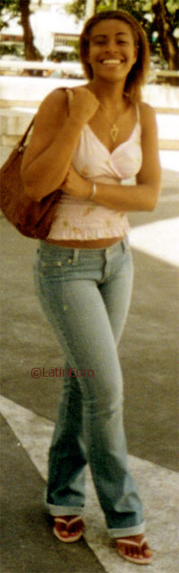 Date this pretty Brazil girl Janaina from RECIFE B4033