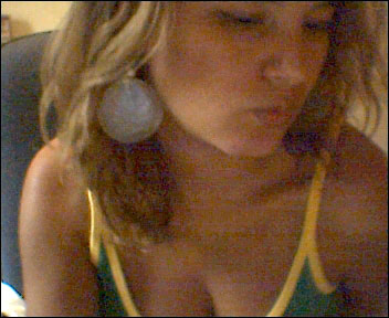 Date this delightful Brazil girl Monica from ITATIBA B5278