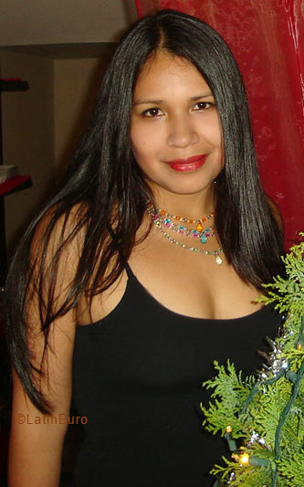 Date this georgeous Brazil girl Roxana from SAO PAULO B5330