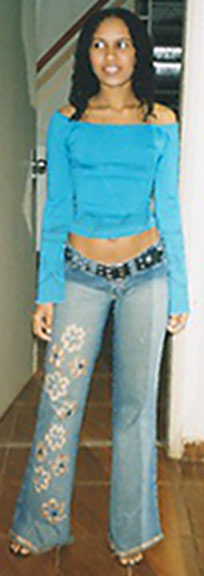 Date this pretty Brazil girl Clara from GOIANIA B5461