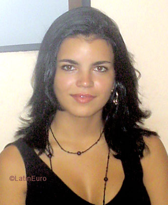 Date this hard body Brazil girl Monique from SALVADOR B5487