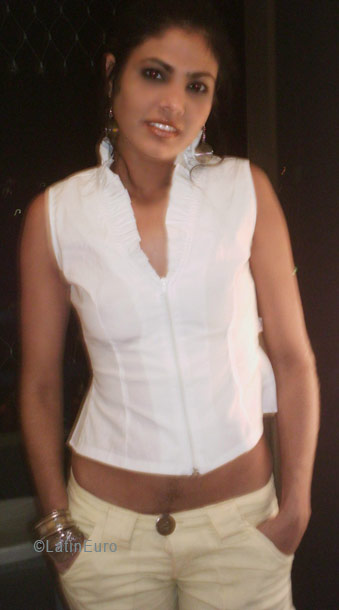 Date this gorgeous Brazil girl Tatiane from SALVADOR B5499