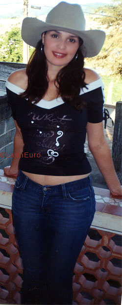 Date this delightful Brazil girl Lilian from CAMBUI B5614