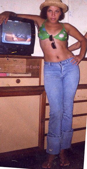 Date this voluptuous Brazil girl Aline from CONTAGEM B5630