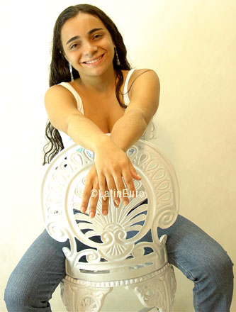 Date this attractive Brazil girl Jessica from SANTOS B5695