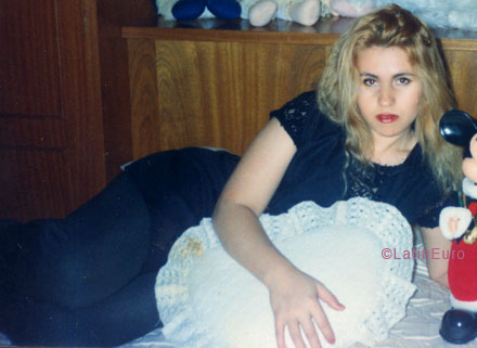 Date this passionate Brazil girl Helenice from BARRETOS B5733