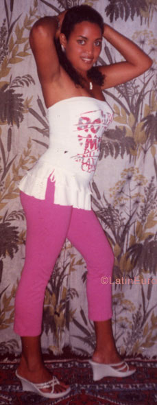 Date this hard body Brazil girl Erica from OLINDA B5848