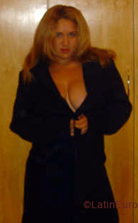 Date this hard body Brazil girl Lucia from SAO PAULO B5907