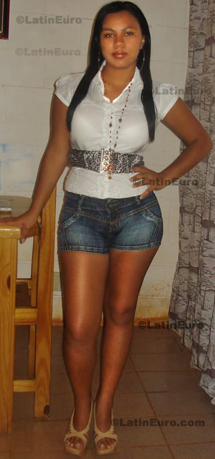 Date this lovely Brazil girl Solange from Buri B6