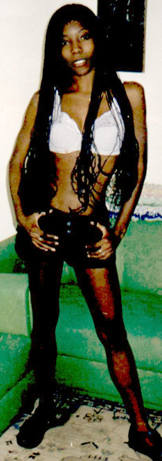 Date this foxy Brazil girl Edcleide from BRASILIA B6024