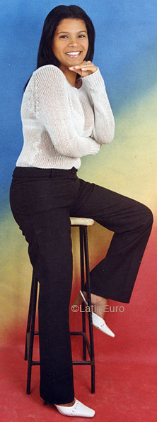 Date this stunning Brazil girl Roberta from JABOATAO B6047