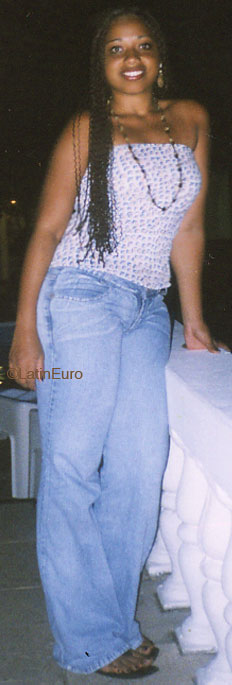 Date this hot Brazil girl Ligia from AIMORES B6090