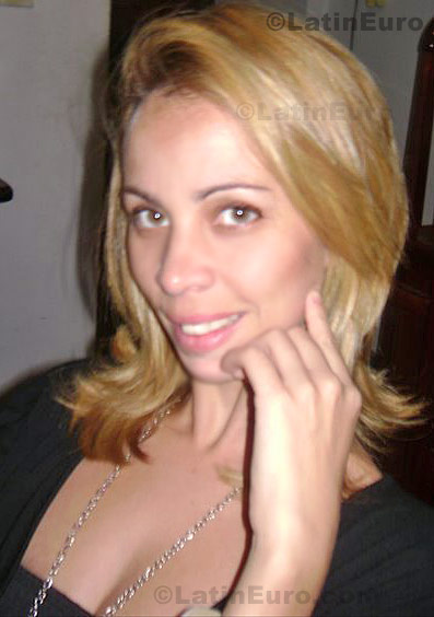 Date this voluptuous Brazil girl Teresa from Resende B610