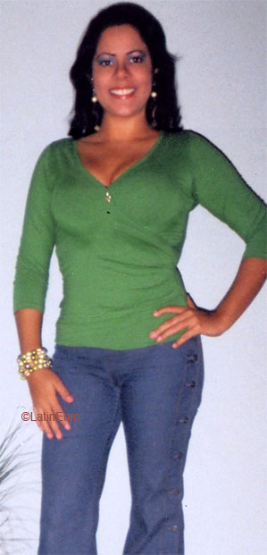 Date this beautiful Brazil girl Fernanda from GUARAPARI B6108