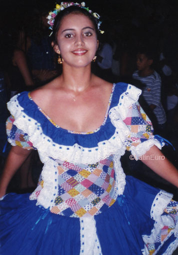 Date this passionate Brazil girl Raquel from FORTALEZA B6132