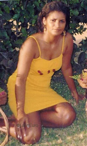 Date this sultry Brazil girl Debora from RECIFE B6191