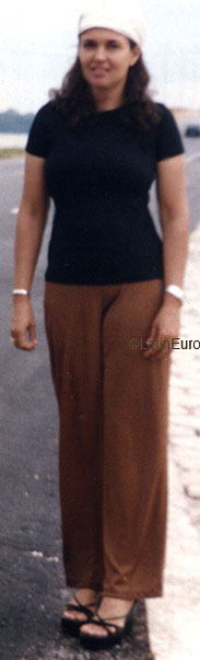 Date this delightful Brazil girl Zena from TUCURUI B6210