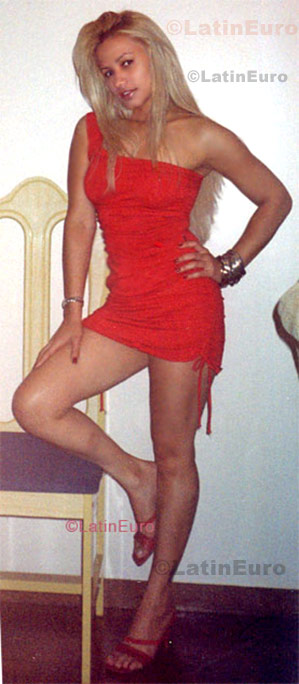 Date this young Brazil girl Cynara from Brasilia B623