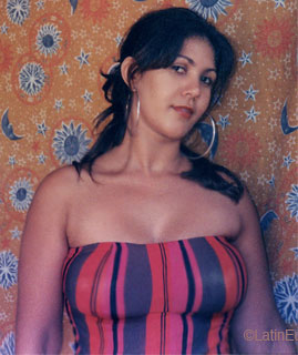 Date this charming Brazil girl Glecimar from GOIANIA B6307
