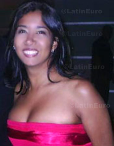Date this delightful Brazil girl Ana from Recife B638